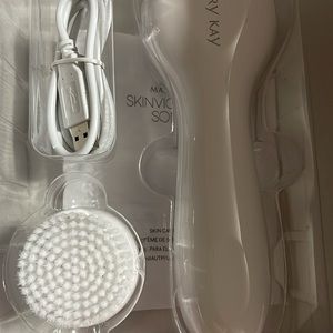 Mary Kay Inc. Skinvigorate sonic the is brand new